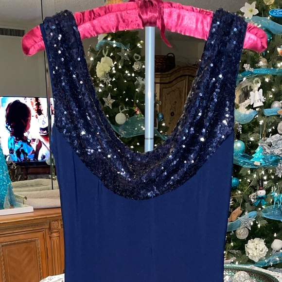 Betsy & Adam navy blue GOWN with sequins Size 6 - Picture 2 of 8